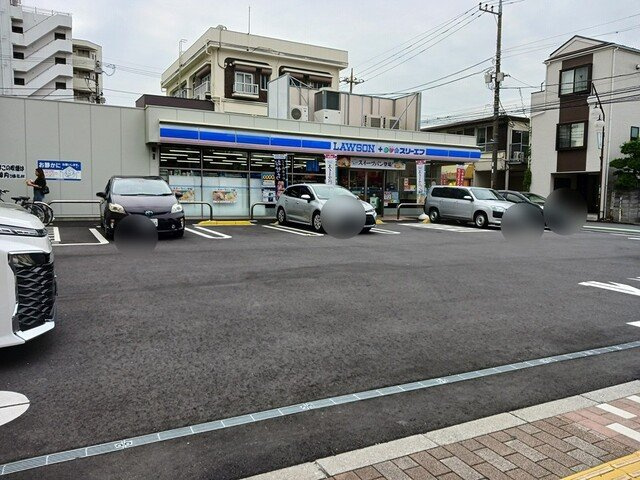 ダウンタウン　ワイの周辺|LAWSONまで146m
