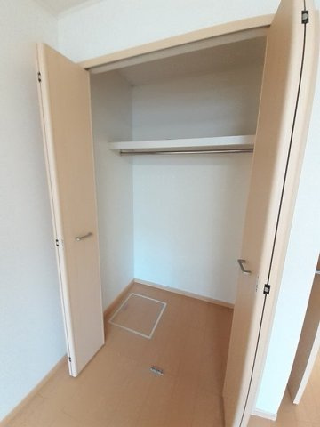 メロウ　コートの収納