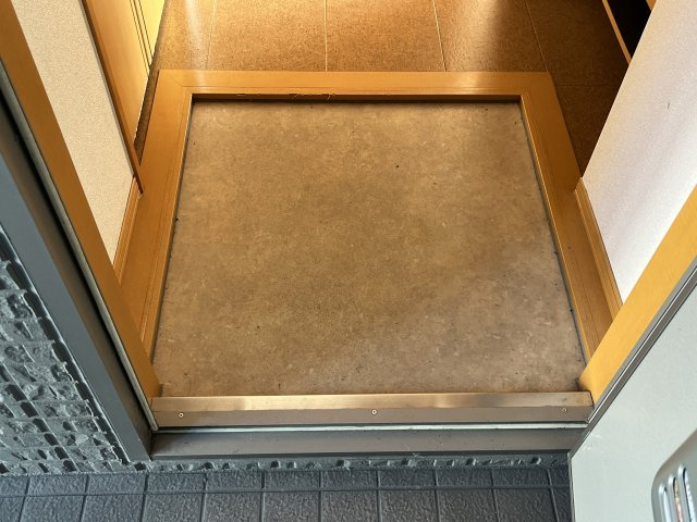 ヴェルドミールＫの玄関