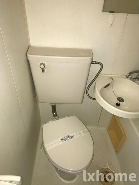 青葉丘コーポのトイレ|落ち着いたトイレです