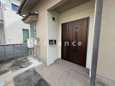 【エントランス】 | 東中2丁目戸建