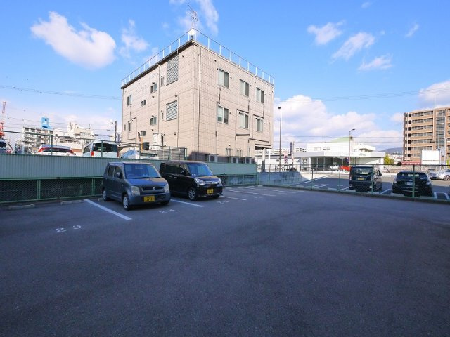 メゾン・ソーガの駐車場|駐車場に車を止められます