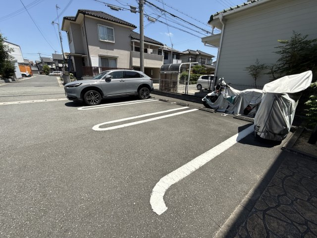 サンリットハウスの駐車場
