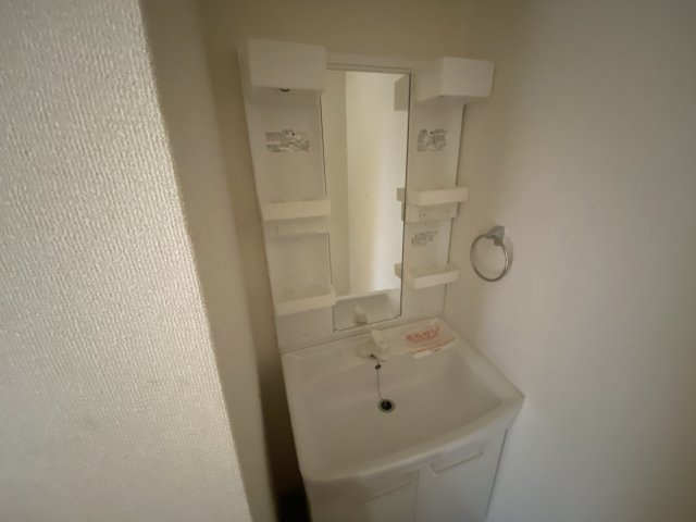 エスポワール鎌倉の洗面所
