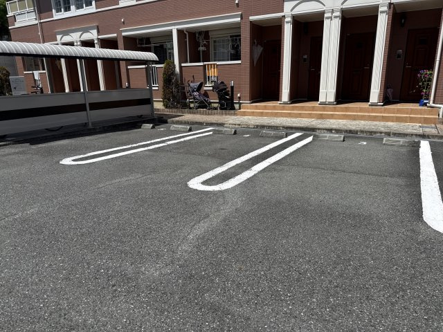 クレメント・Ｍ　Ⅱの駐車場