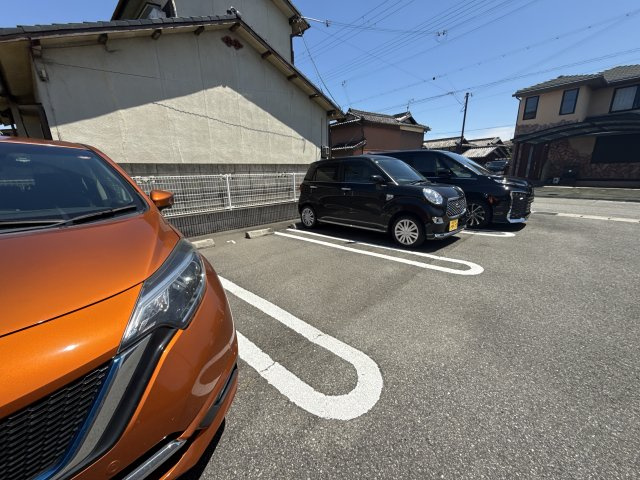 マ・シェールⅠの駐車場