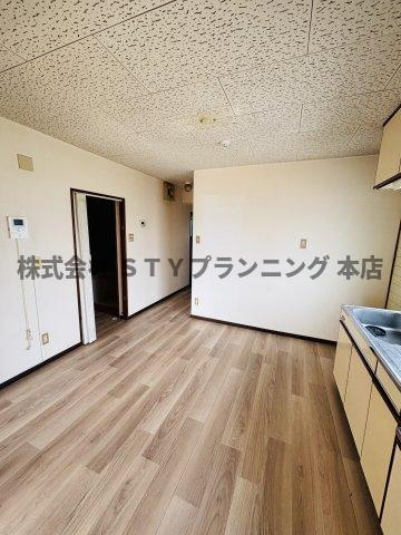 仲介手数料0円！第二森ビルの居間・リビング