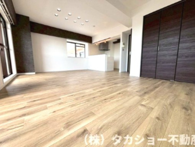 【居間・リビング】 | サンビュー光風台 | 家族が集まるリビングは広々約19帖!!明るく広々しております☆彡