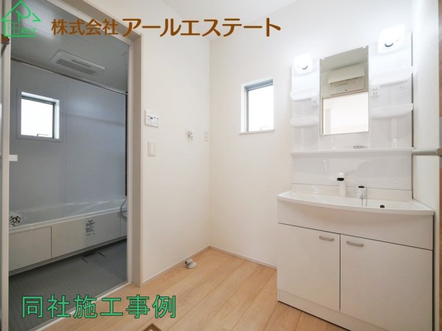 加古川市平岡町土山1期　JR「土山駅」徒歩16分の独立洗面台