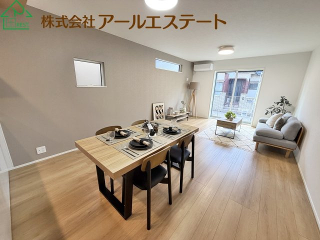 加古川市平岡町土山1期　JR「土山駅」徒歩16分の居間・リビング