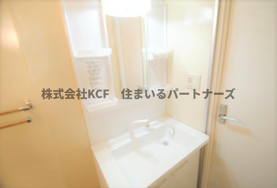 サルヴァトーレ津福の洗面所|ゆったりとスペースのある洗面所