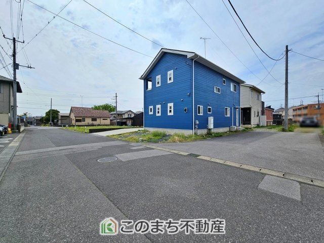 真岡市熊倉１丁目　中古戸建の前面道路含む現地写真|前面道路含む現地写真