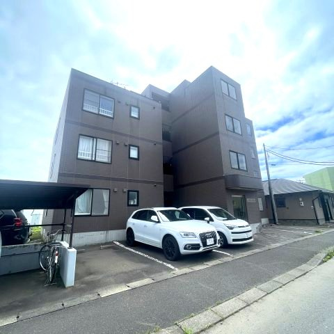 ハイツグリンサイドⅢの駐車場
