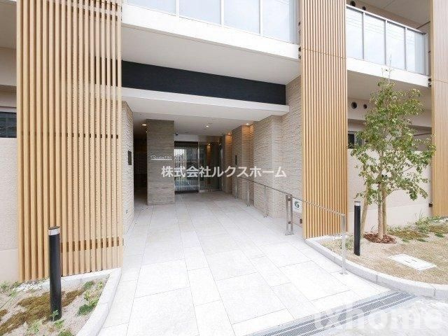 レシオ千里丘のエントランス|毎日通るエントランスはこのようになっています