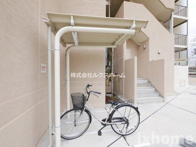 レシオ千里丘のエントランス|ゆとりのあるエントランスです