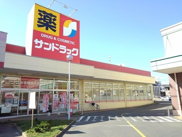 アムール　レヴールの周辺