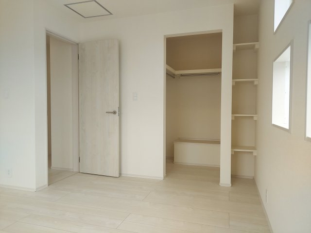 宝塚市山本台3丁目新築一戸建の洋室|2階洋室約11帖