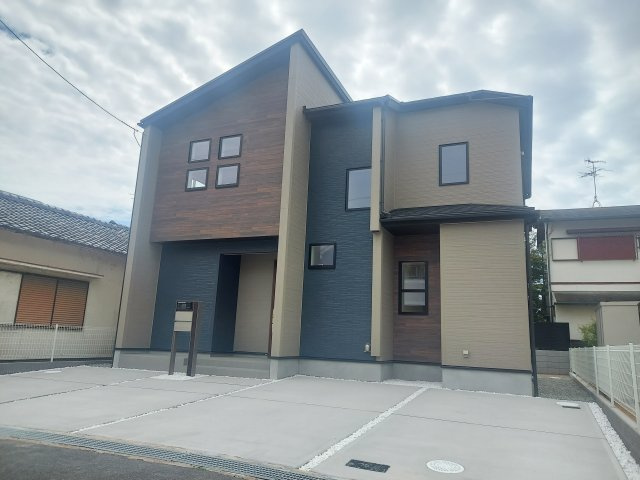 宝塚市山本台3丁目新築一戸建の外観