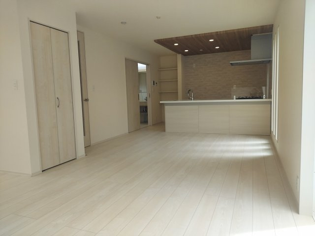 宝塚市山本台3丁目新築一戸建の居間・リビング