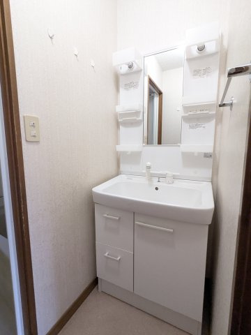 住建ハイツの洗面所