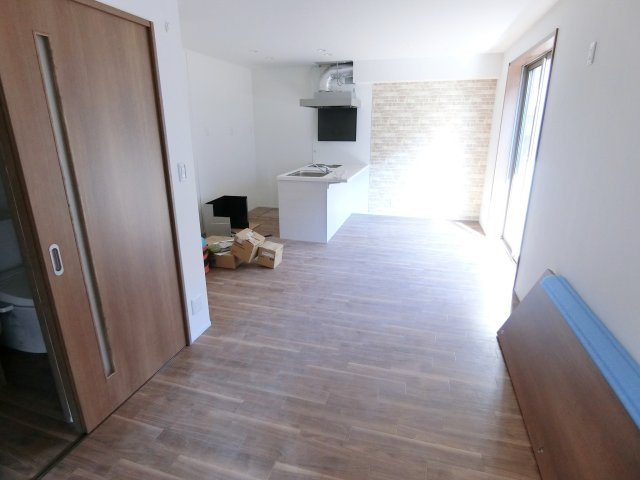 アンタレス浦和の居間・リビング|別号室の参考写真です。