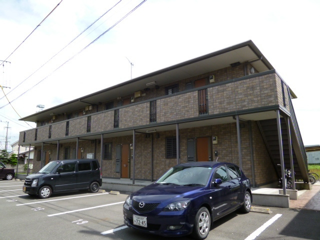 アンプルールA棟のエントランス