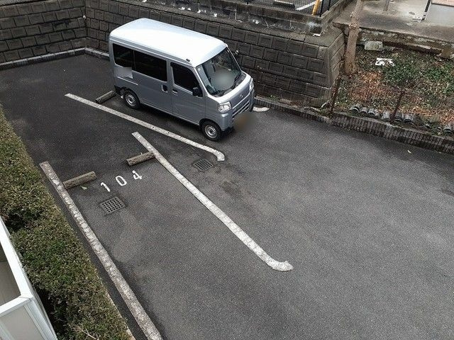 プロムナードひばりの駐車場