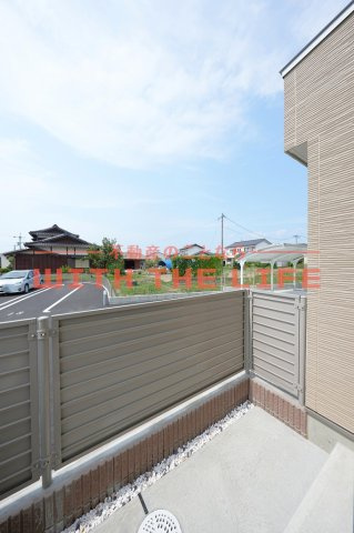 ユニバース【キャッシュバック対象物件】のバルコニー|暖かな日差しのふりそそぐバルコニー
