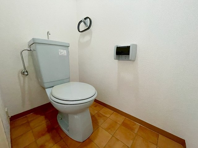 コンフィメゾン中山寺のトイレ|※同建物の類似写真となります。