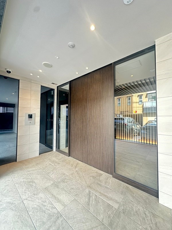 神戸市灘区倉石通２丁目の賃貸マンションのエントランス