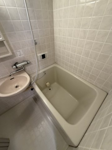 レジデンス妙法寺の浴室