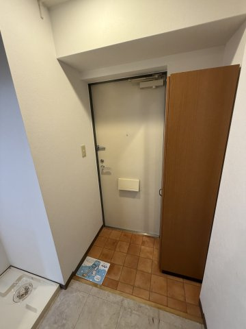 レジデンス妙法寺の玄関