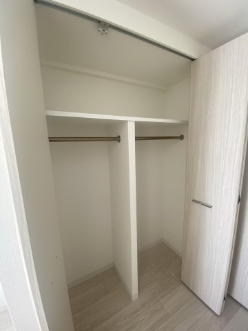 S-RESIDENCE高井田Centralの収納|S-RESIDENCE高井田Central　クローゼット