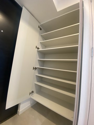 S-RESIDENCE高井田Centralの収納|S-RESIDENCE高井田Central　シューズボックス