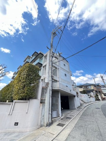 ホープ芦屋の外観