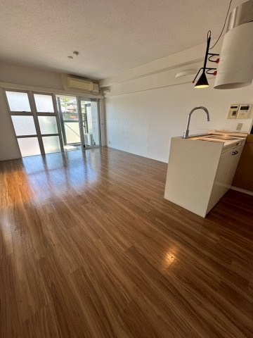 ホープ芦屋の居間・リビング
