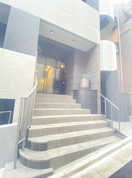ARROWSのエントランス