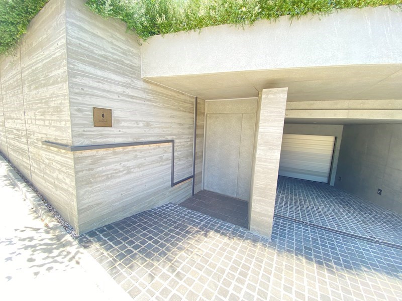 THE　DOORSのエントランス