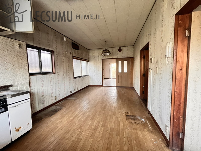 姫路市大寿台1丁目/中古戸建の居間・リビング