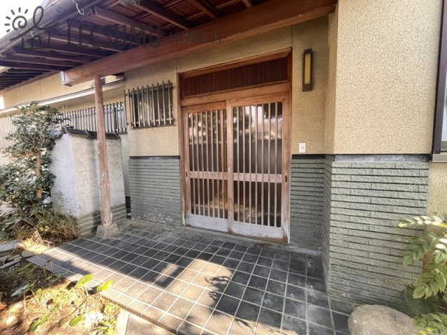 姫路市大寿台1丁目/中古戸建の玄関
