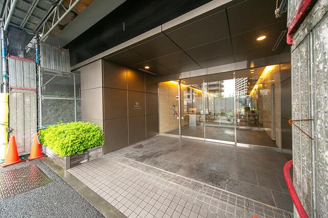 ザ・パークハウス渋谷美竹のエントランス