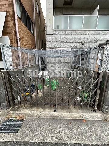 尼崎市南塚口町１丁目の賃貸マンションの外観