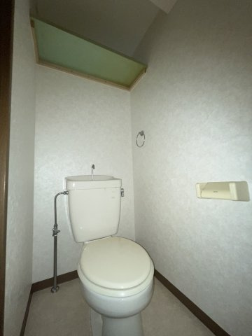 マンション 神戸市兵庫区中道通１丁目のトイレ|シンプルで使いやすいトイレです