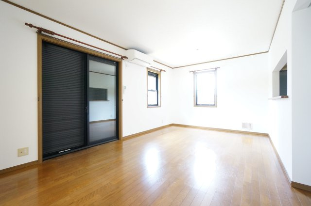 中古　千葉市緑区誉田町の居間・リビング