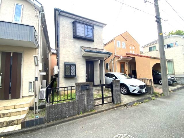 大野台６丁目　中古戸建の前面道路含む現地写真
