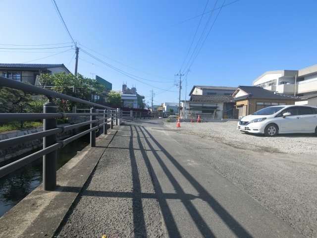 佐賀市本庄町大字本庄9期　1号棟の前面道路含む現地写真