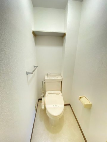 緑の家のトイレ