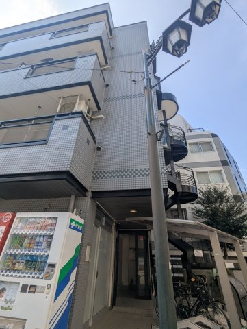 ルシェリメゾンのエントランス