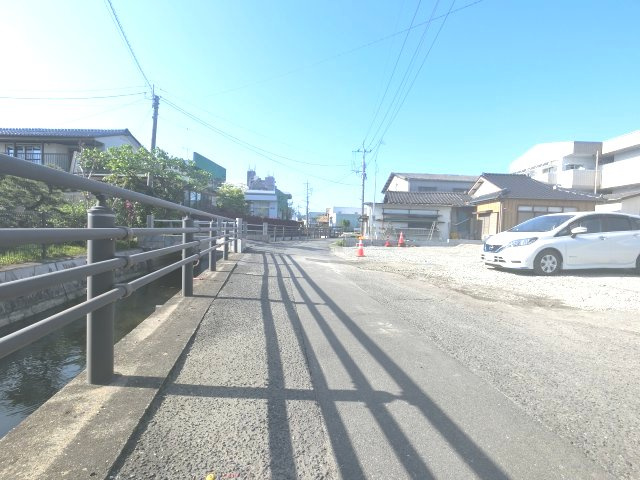 佐賀市本庄町大字本庄9期　2号棟の前面道路含む現地写真