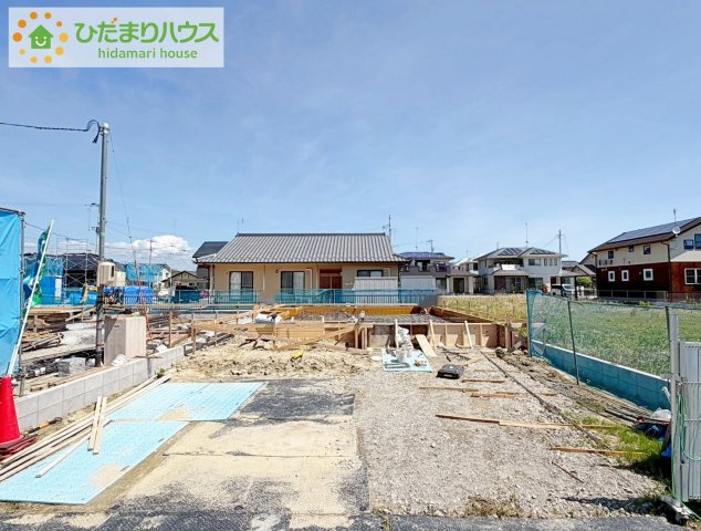 いわき市錦町下り立　新築戸建　2号棟の駐車場|駐車場並列3台分！ワゴン車+軽自動車はもちろん、パパのお仕事の車も敷地内に停められますね♪